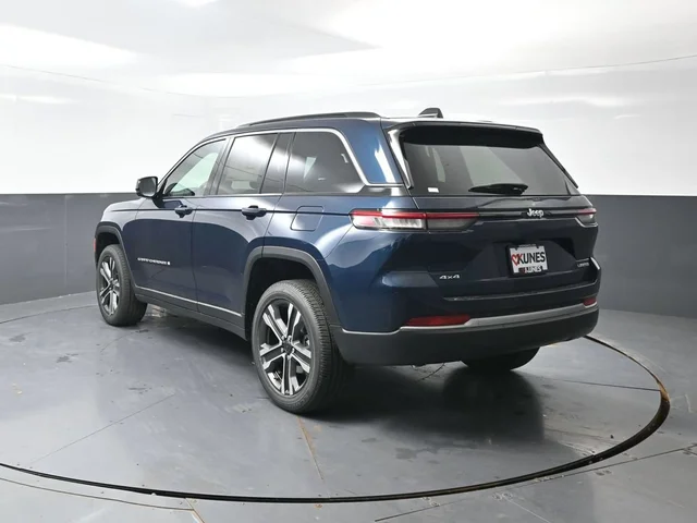 Nuevos JEEP GRAND CHEROKEE à Estados chez autogozo