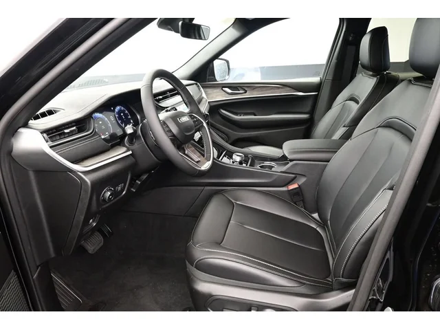 Nuevos JEEP GRAND CHEROKEE à Estados chez autogozo