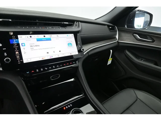 Nuevos JEEP GRAND CHEROKEE à Estados chez autogozo