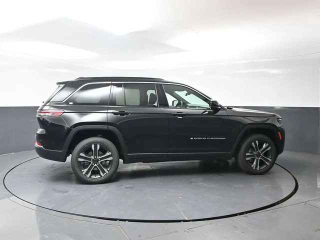Nuevos JEEP GRAND CHEROKEE à Estados chez autogozo