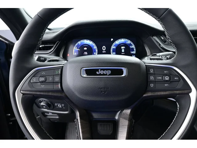 Nuevos JEEP GRAND CHEROKEE à Estados chez autogozo