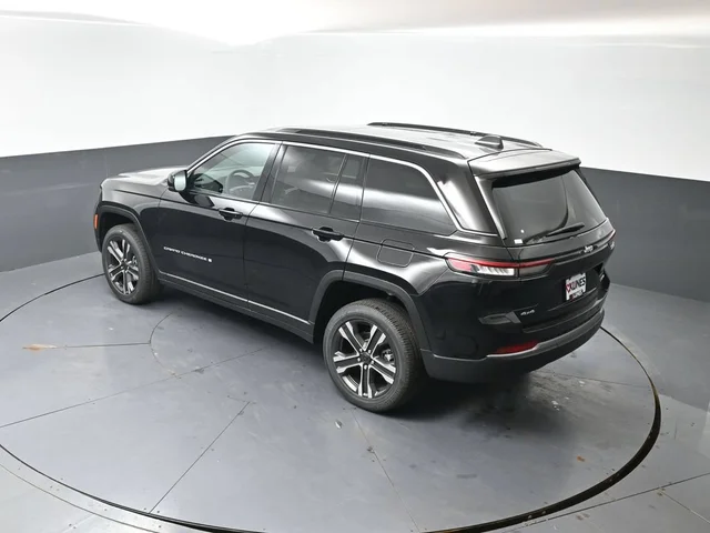 Nuevos JEEP GRAND CHEROKEE à Estados chez autogozo