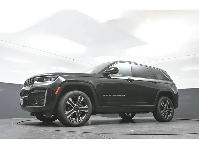 Nuevos JEEP GRAND CHEROKEE à Estados chez autogozo