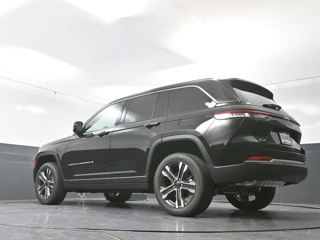 Nuevos JEEP GRAND CHEROKEE à Estados chez autogozo
