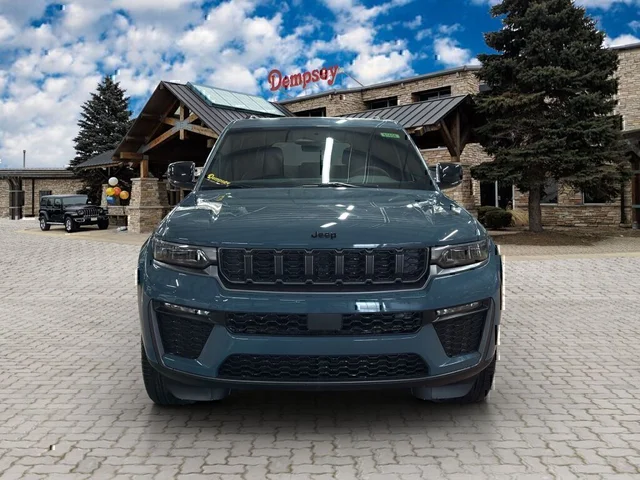 Nuevos JEEP GRAND CHEROKEE à Estados chez autogozo