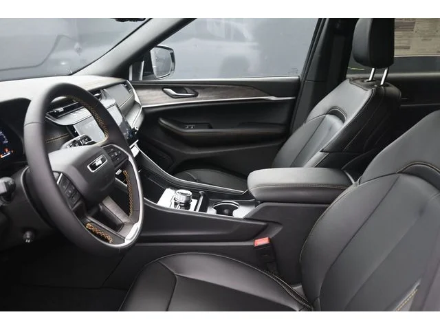 Nuevos JEEP GRAND CHEROKEE à Estados chez autogozo