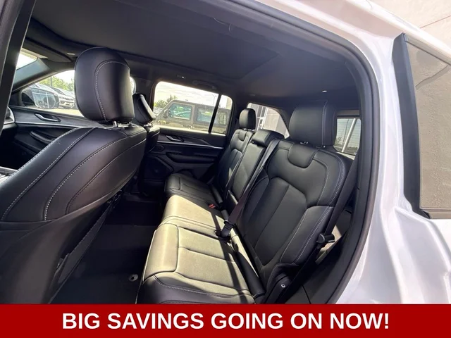 Nuevos JEEP GRAND CHEROKEE à Estados chez autogozo