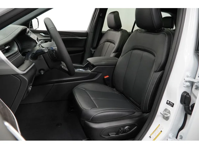 Nuevos JEEP GRAND CHEROKEE à Estados chez autogozo