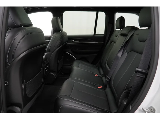Nuevos JEEP GRAND CHEROKEE à Estados chez autogozo
