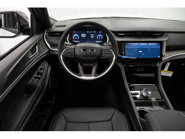 Nuevos JEEP GRAND CHEROKEE à Estados chez autogozo