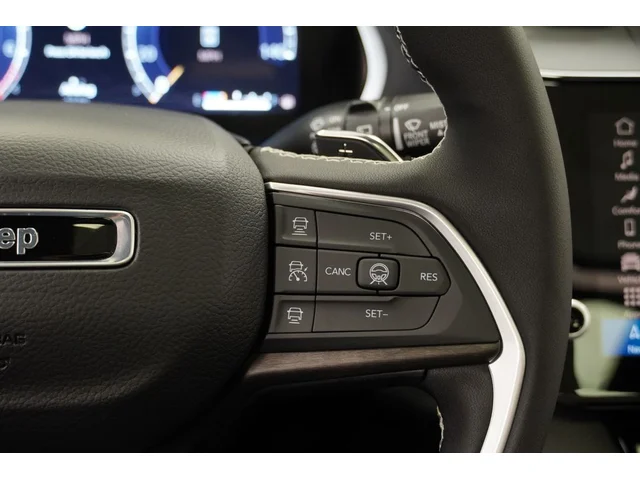 Nuevos JEEP GRAND CHEROKEE à Estados chez autogozo