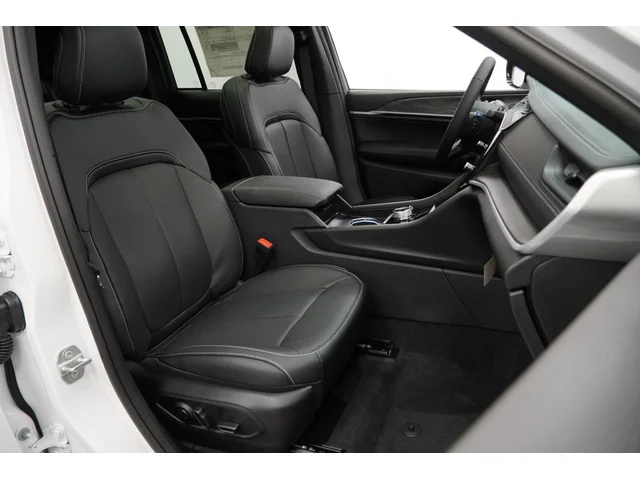 Nuevos JEEP GRAND CHEROKEE à Estados chez autogozo