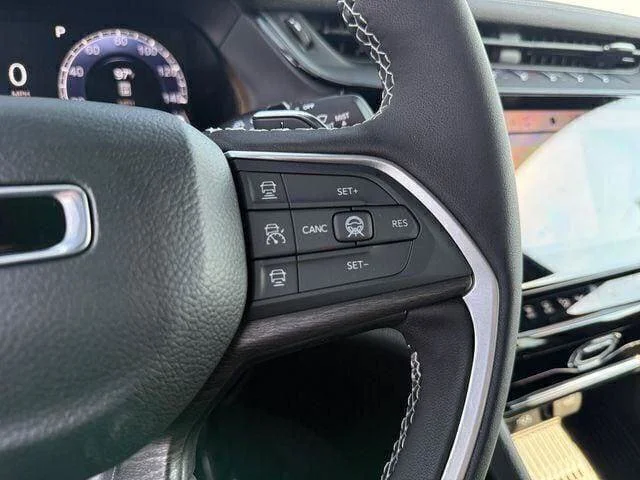 Nuevos JEEP GRAND CHEROKEE à Estados chez autogozo