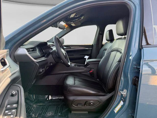 Nuevos JEEP GRAND CHEROKEE à Estados chez autogozo
