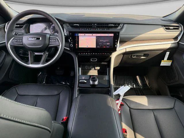 Nuevos JEEP GRAND CHEROKEE à Estados chez autogozo