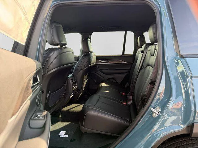 Nuevos JEEP GRAND CHEROKEE à Estados chez autogozo