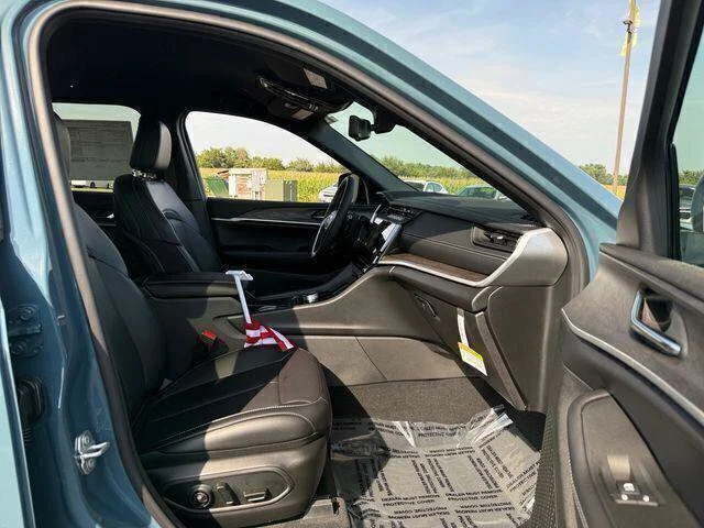 Nuevos JEEP GRAND CHEROKEE à Estados chez autogozo