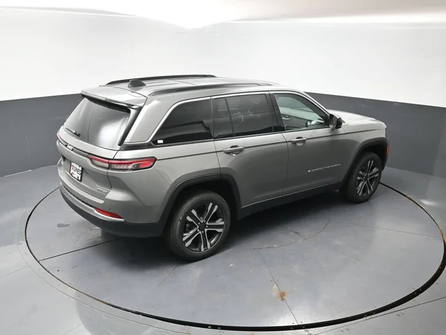 Nuevos JEEP GRAND CHEROKEE à Estados chez autogozo