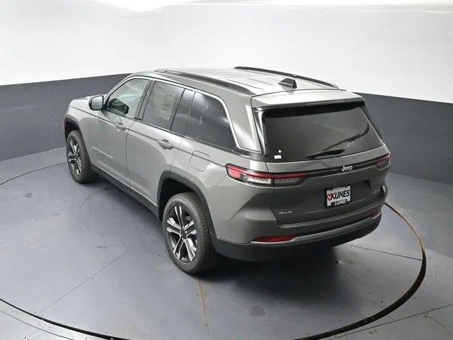 Nuevos JEEP GRAND CHEROKEE à Estados chez autogozo