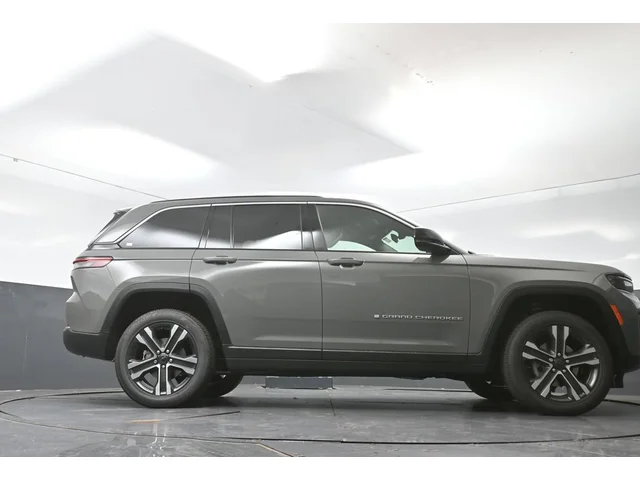 Nuevos JEEP GRAND CHEROKEE à Estados chez autogozo