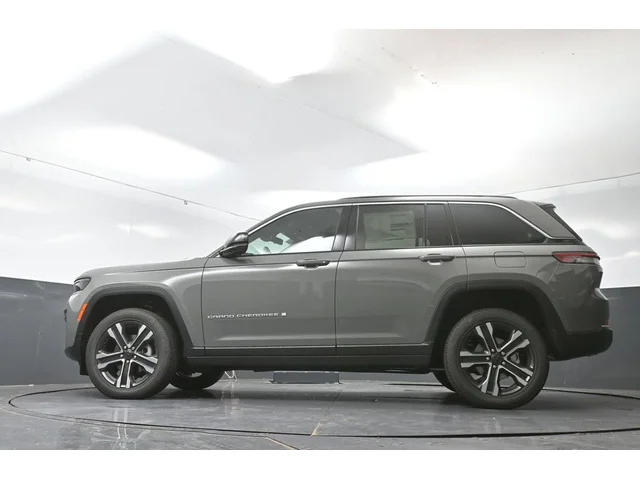 Nuevos JEEP GRAND CHEROKEE à Estados chez autogozo