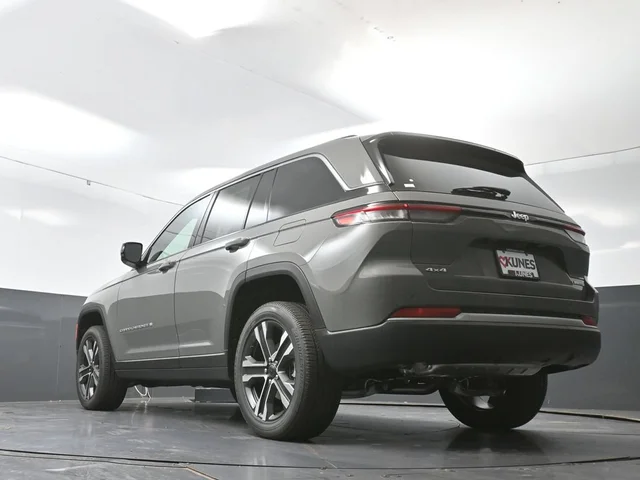 Nuevos JEEP GRAND CHEROKEE à Estados chez autogozo