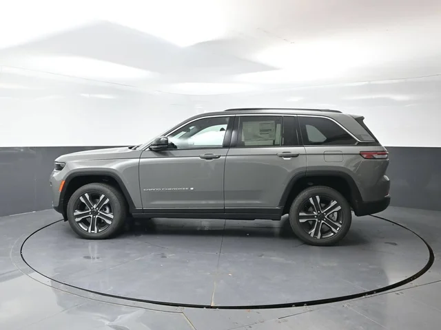 Nuevos JEEP GRAND CHEROKEE à Estados chez autogozo