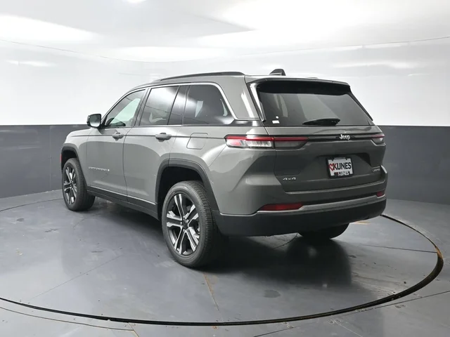 Nuevos JEEP GRAND CHEROKEE à Estados chez autogozo