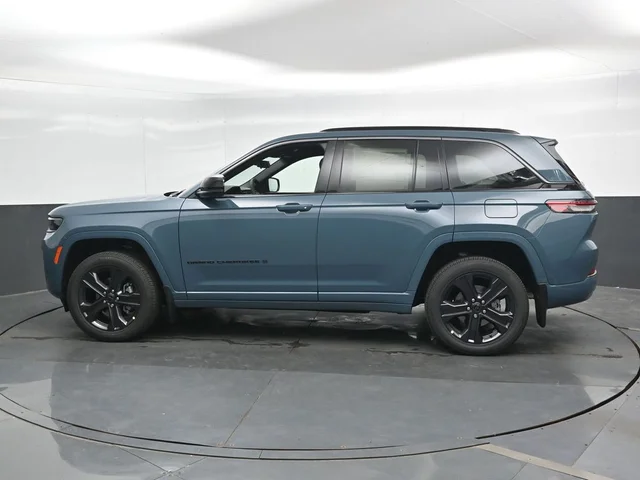 Nuevos JEEP GRAND CHEROKEE à Estados chez autogozo