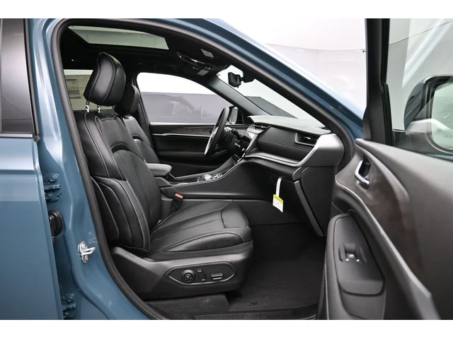 Nuevos JEEP GRAND CHEROKEE à Estados chez autogozo