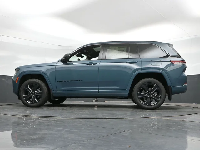 Nuevos JEEP GRAND CHEROKEE à Estados chez autogozo
