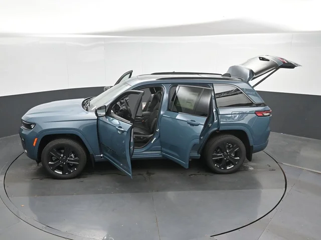 Nuevos JEEP GRAND CHEROKEE à Estados chez autogozo