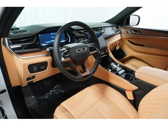 Nuevos JEEP GRAND CHEROKEE à Estados chez autogozo
