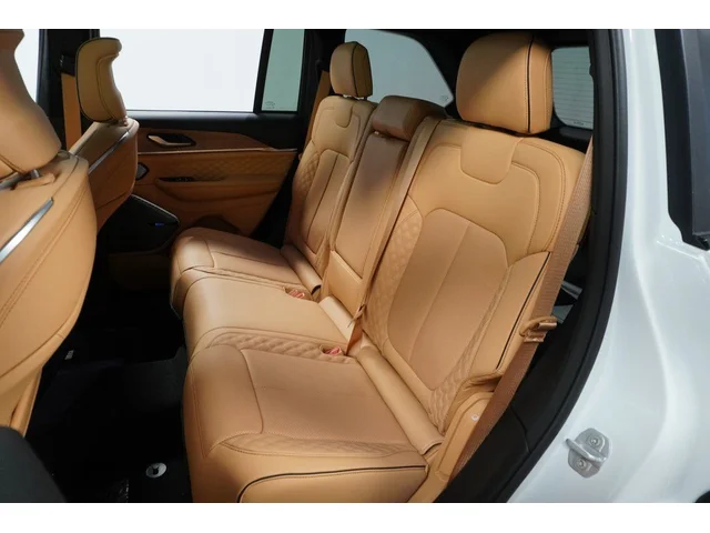 Nuevos JEEP GRAND CHEROKEE à Estados chez autogozo