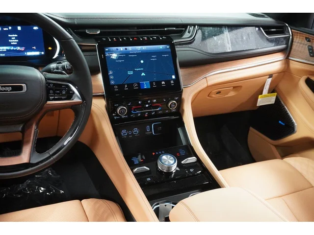 Nuevos JEEP GRAND CHEROKEE à Estados chez autogozo