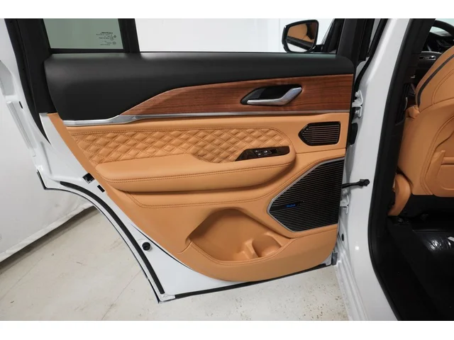 Nuevos JEEP GRAND CHEROKEE à Estados chez autogozo