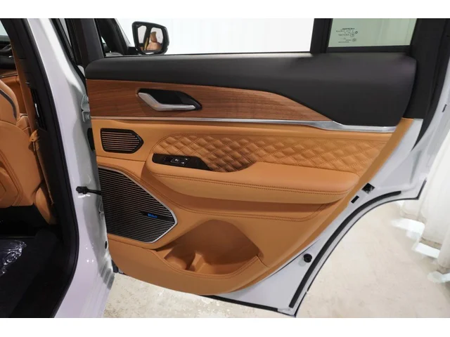 Nuevos JEEP GRAND CHEROKEE à Estados chez autogozo
