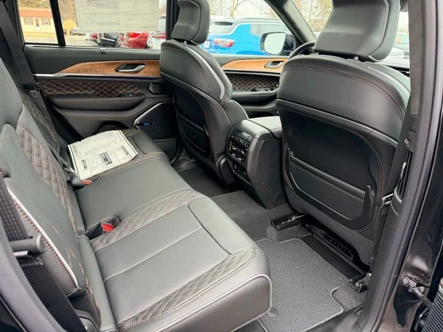 Nuevos JEEP GRAND CHEROKEE à Estados chez autogozo