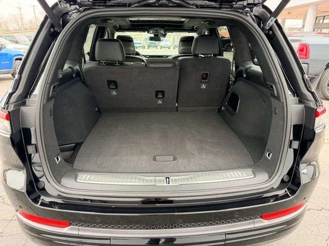 Nuevos JEEP GRAND CHEROKEE à Estados chez autogozo