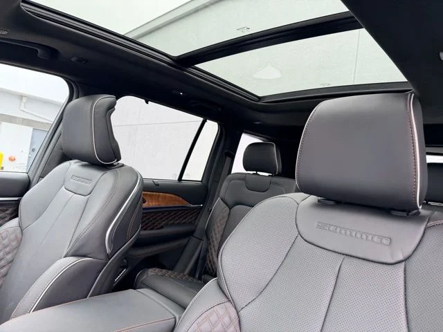 Nuevos JEEP GRAND CHEROKEE à Estados chez autogozo