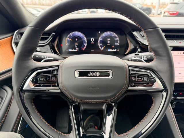 Nuevos JEEP GRAND CHEROKEE à Estados chez autogozo
