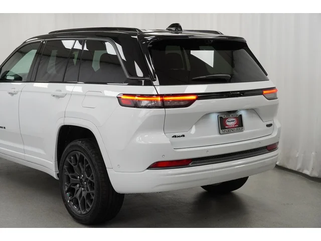 Nuevos JEEP GRAND CHEROKEE à Estados chez autogozo