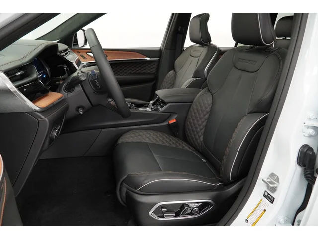 Nuevos JEEP GRAND CHEROKEE à Estados chez autogozo