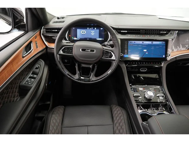 Nuevos JEEP GRAND CHEROKEE à Estados chez autogozo
