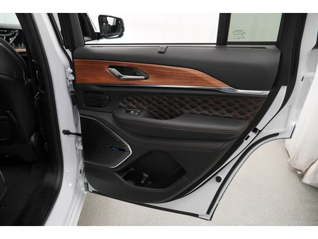 Nuevos JEEP GRAND CHEROKEE à Estados chez autogozo