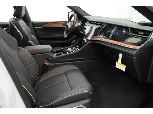 Nuevos JEEP GRAND CHEROKEE à Estados chez autogozo