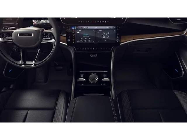 Nuevos JEEP GRAND CHEROKEE à Estados chez autogozo