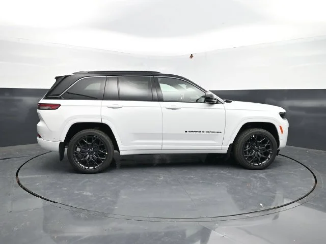 Nuevos JEEP GRAND CHEROKEE à Estados chez autogozo