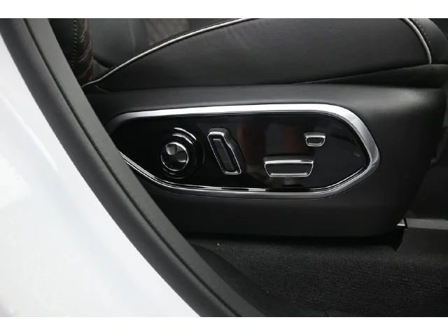 Nuevos JEEP GRAND CHEROKEE à Estados chez autogozo