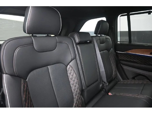 Nuevos JEEP GRAND CHEROKEE à Estados chez autogozo